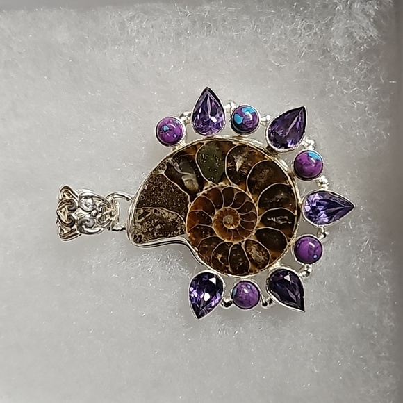 Ammonite Purple Amethyst Silver Pendant New - Picture 1 of 9